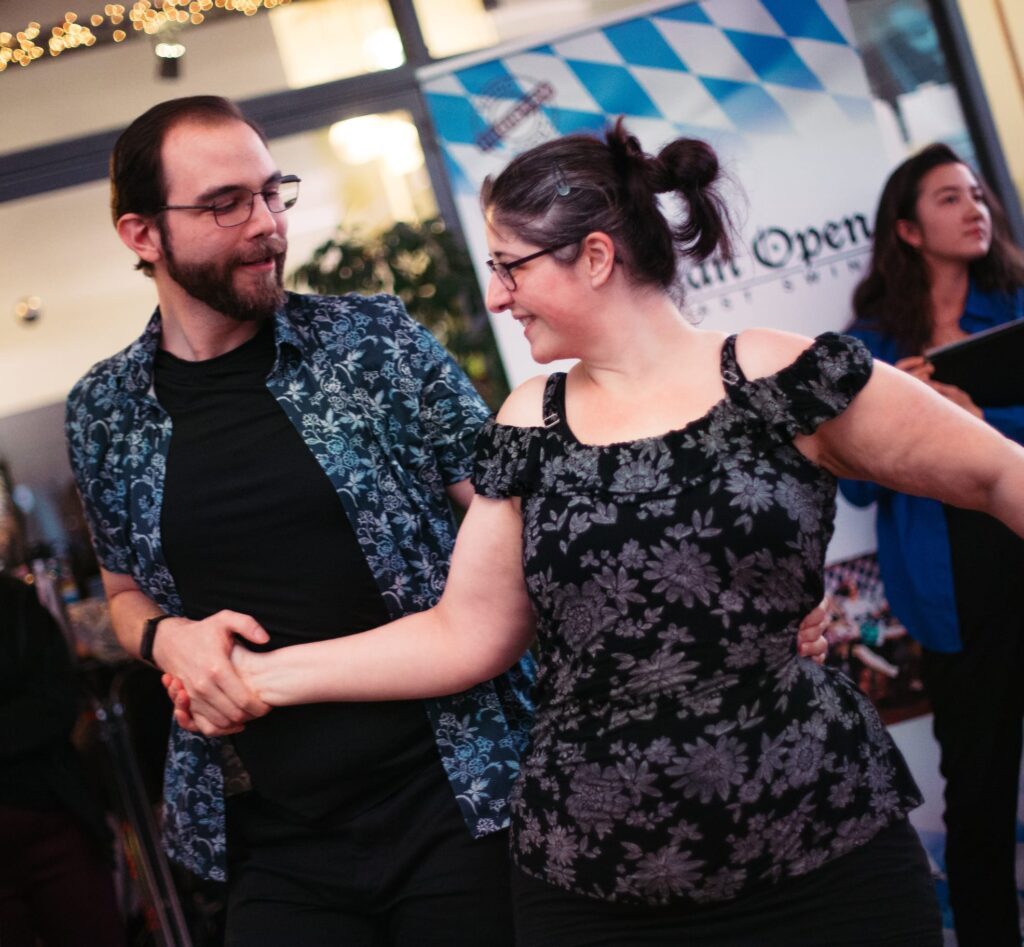 West Coast Swing Dortmund Unterricht Kurse Workshop Dominik Mariella Lukas