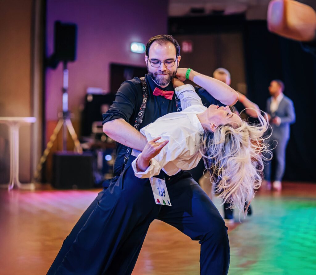 West Coast Swing Hagen Unterricht Kurse Workshop Dominik Mariella Lukas